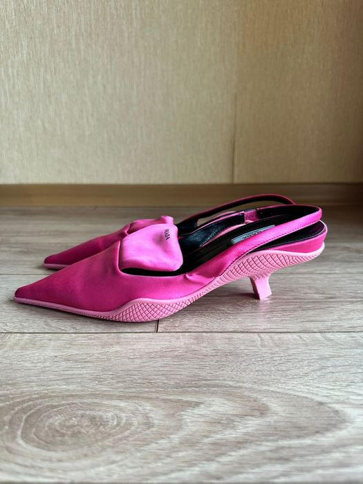 Prada сандали сатен