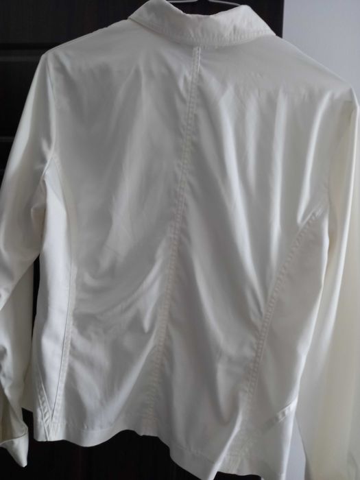 Бяла дамска риза -якенце без подплата, с цип и джобчета