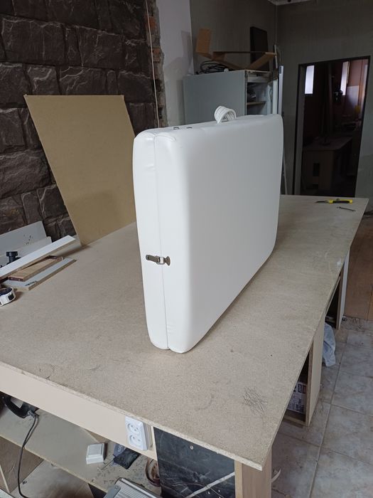 Массажная кушетка