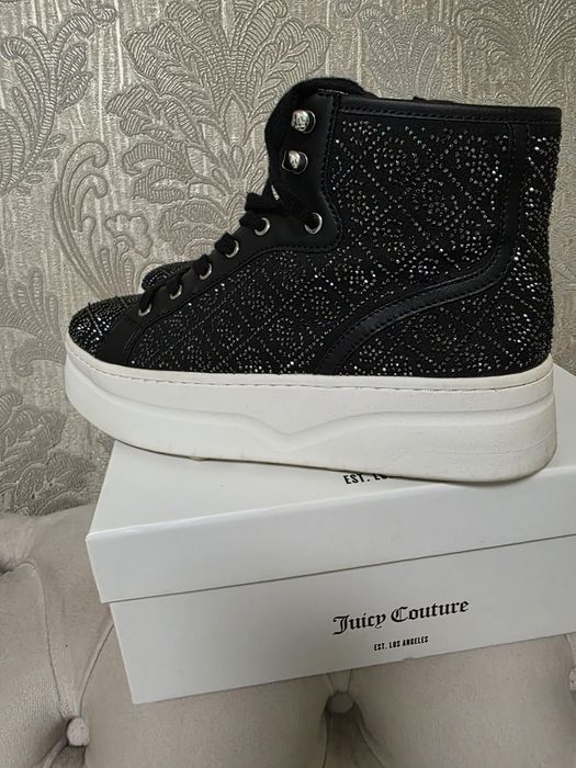 Tenesi 40 noi Guess