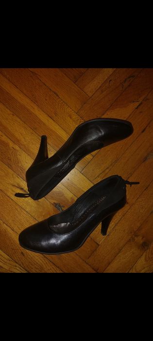 Черни токчета нови