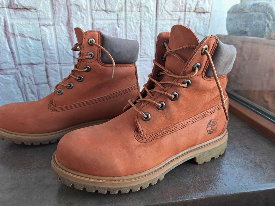 дамски зимни обувки,боти,кубинки,ном39,Timberland