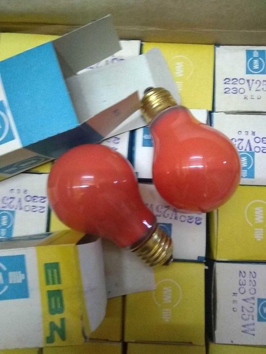 Цветни крушки 25W 220V зелени и червени