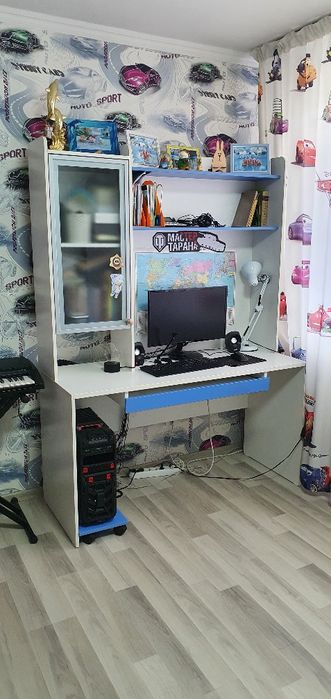 Стол для школьника