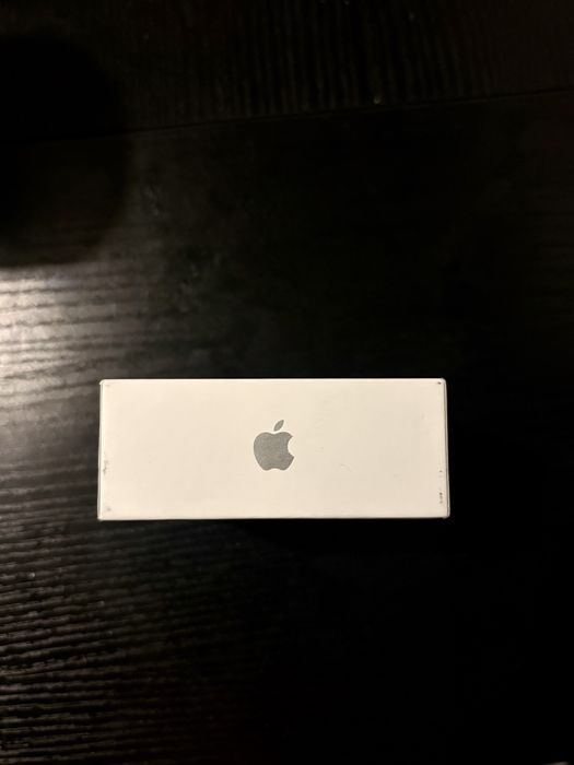 Vând AirPods 4 – sigilate, stare impecabilă