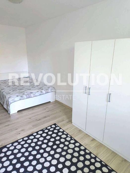 Дава се под наем Двустаен апартамент в Варна, Левски - 77 кв.м за 450 € - Снимка #2