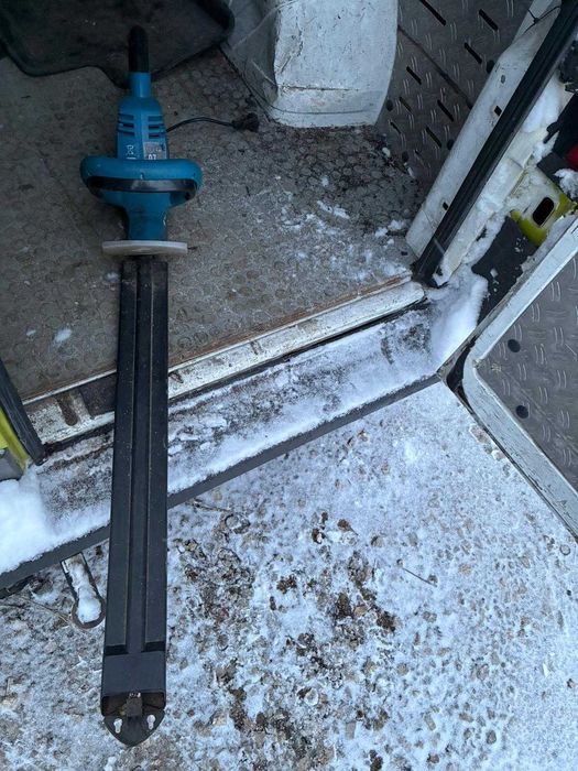 Машина за подрязване на храсти