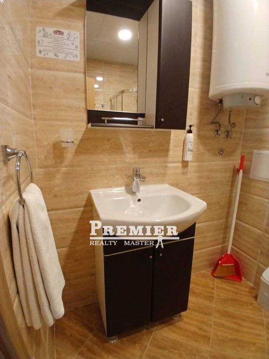 Продава се Тристаен апартамент в Свети Влас - 111000 кв.м за 3 €/кв.м - Снимка #5