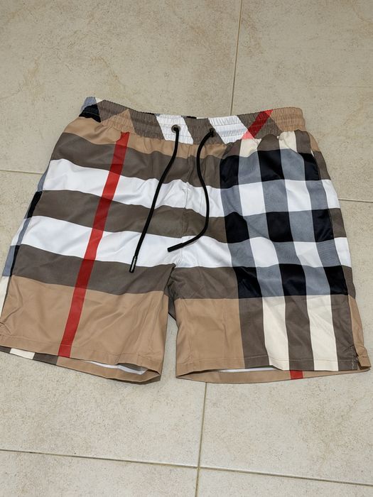 Burberry къси панталони