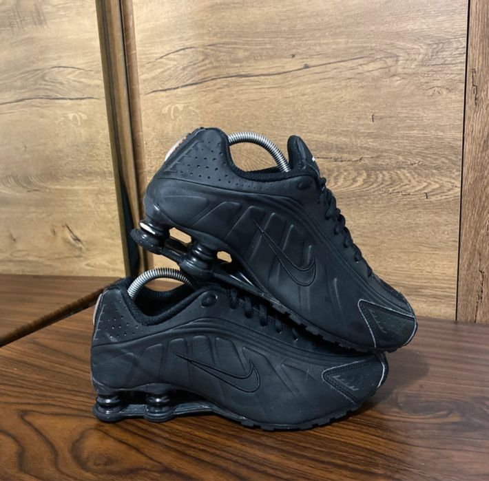 Adidasi Nike Shox Marimea 40.5/ 41