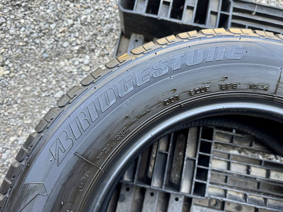 2бр.ЗИМНИ ГУМИ Bridgestone 215/65/16C DOT1524 за бус Sprinter,Crafter