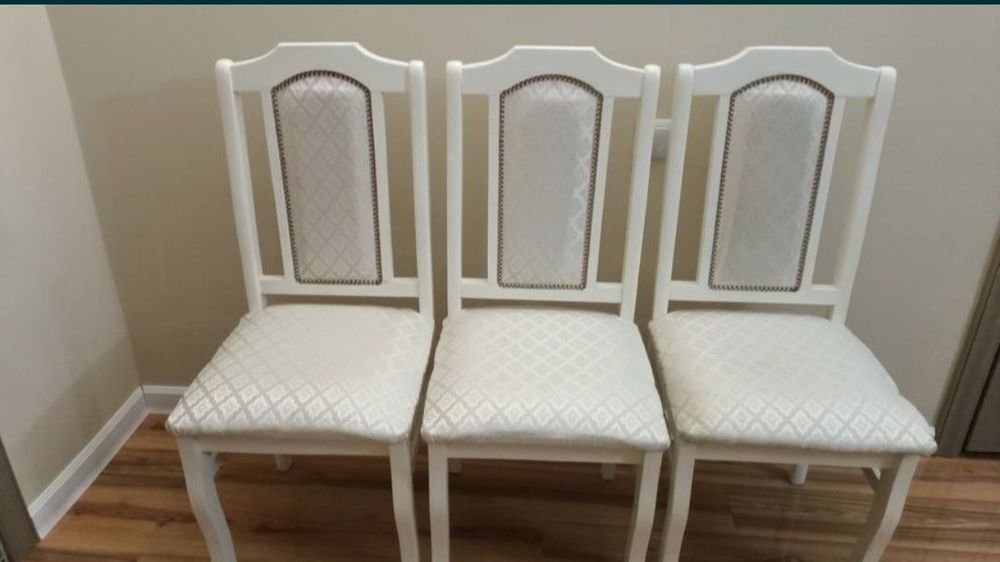 Стулья новые карагач