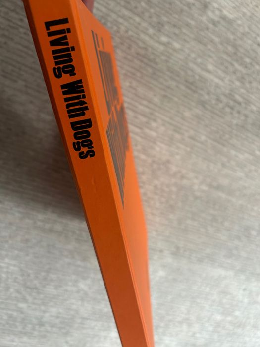 Книга за любители на кучета - Living With Dogs (24.43 x 31.12 cm)