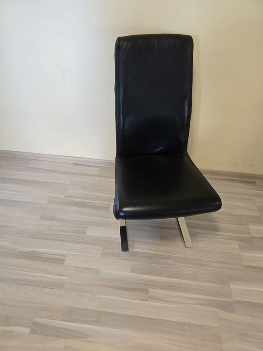 Трапезни столове 6 бр.