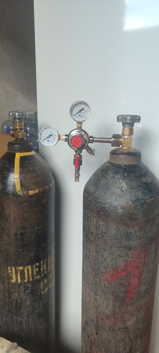 Продам Кислородные углекислые балоны