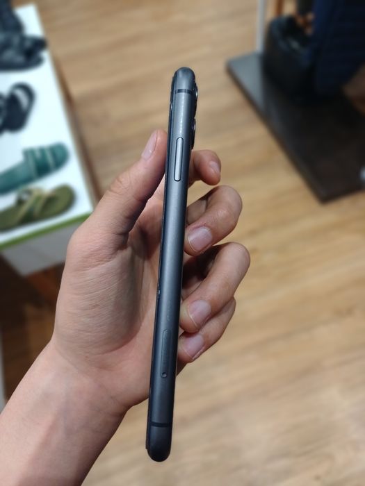 iPhone 11 отличном состоянии
