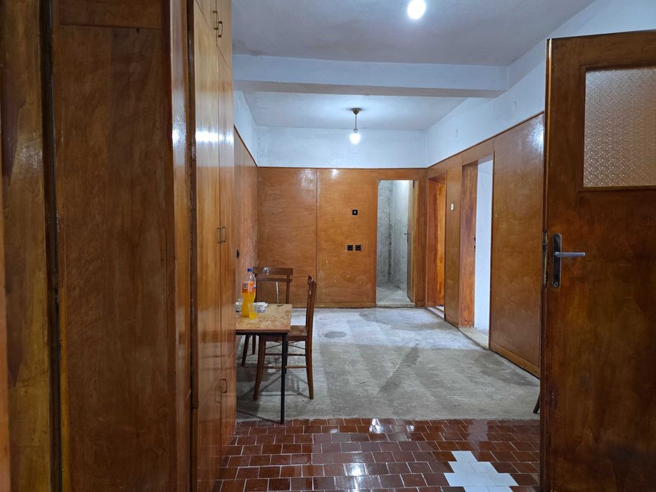 Продава се Етаж от къща в Велико Търново, Център - 92 кв.м за 1299 €/кв.м - Снимка #2