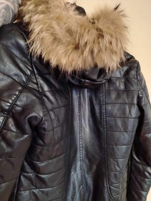 Дамско кожено яке с естествен пух лисица