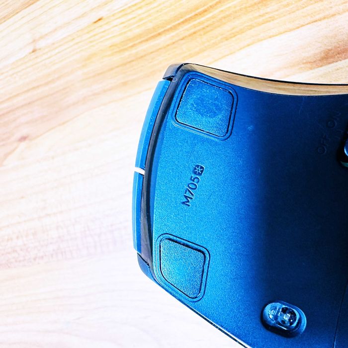 Set Logitech Wireless – Tastatură TK820 cu Touchpad + Mouse M705