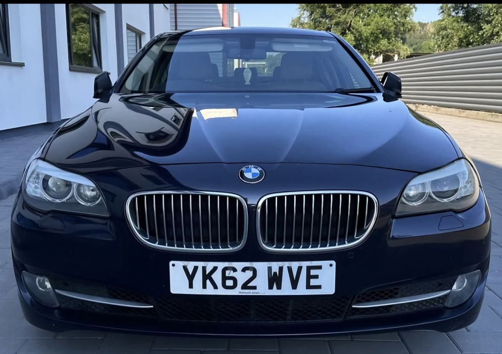 Bara fata spoiler bmw seria 5 f10 f11 cod culoare A89