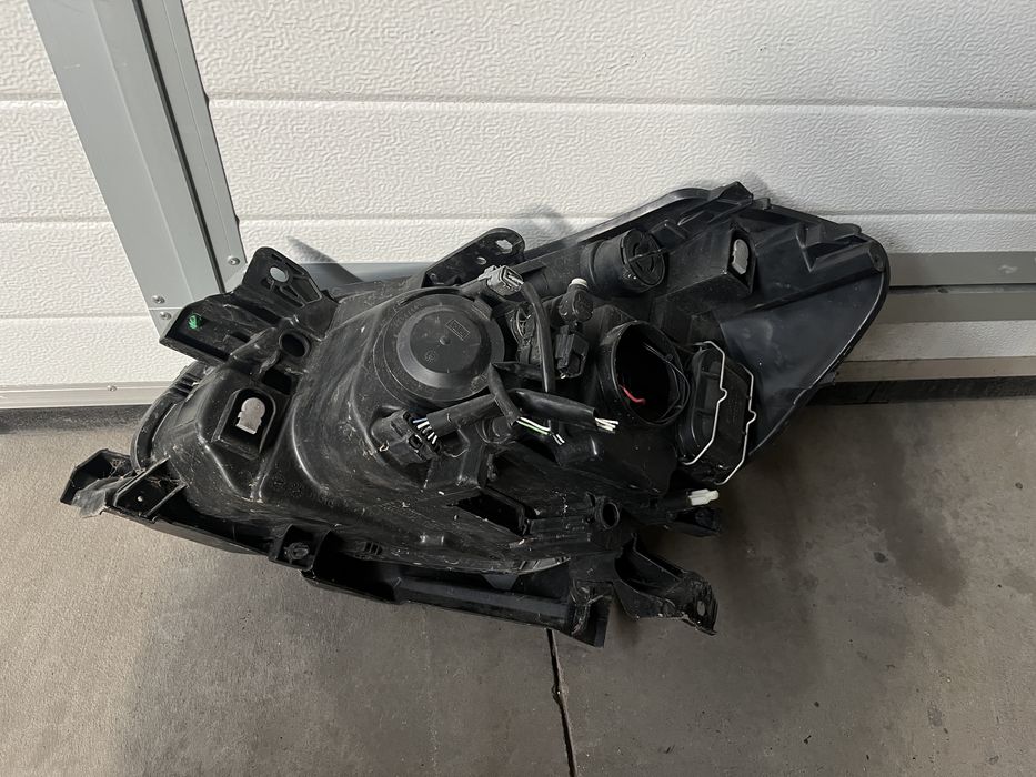 Far dreapta Renault Clio 2007 cu lupă si suport