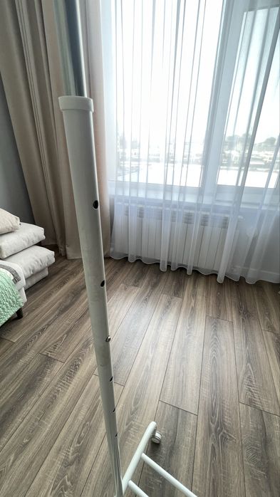 Ikea вешалка в отличном состоянии