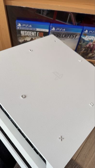 PS4 Pro 1TB White / Плейстейшън 4 Про бял