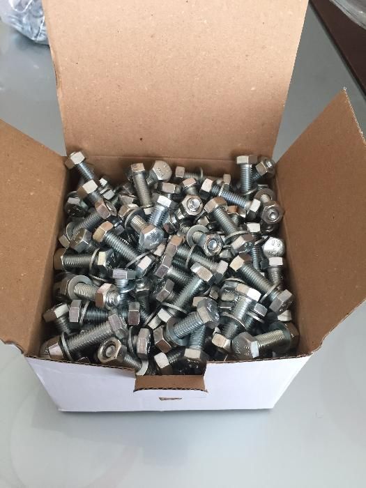 Surub cap hexagonal cu saiba si piulita M8x30