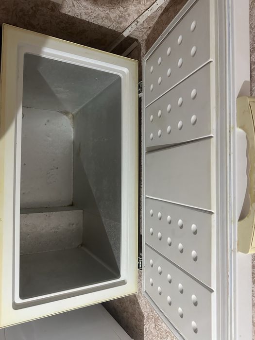 Не рабочий морозильник Media