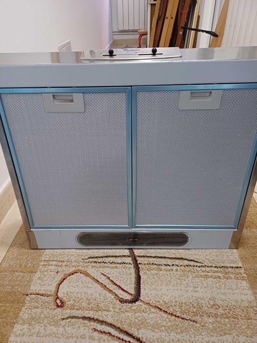 Vand anvelope  vara , hota, chiuvete inox , usa lemn pentru interior.