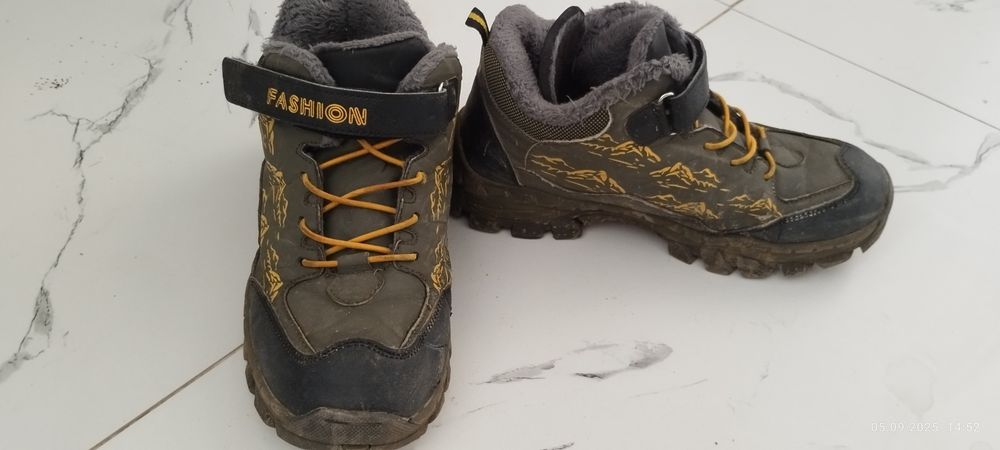 Продам одежду для мальчика 12-13 лет