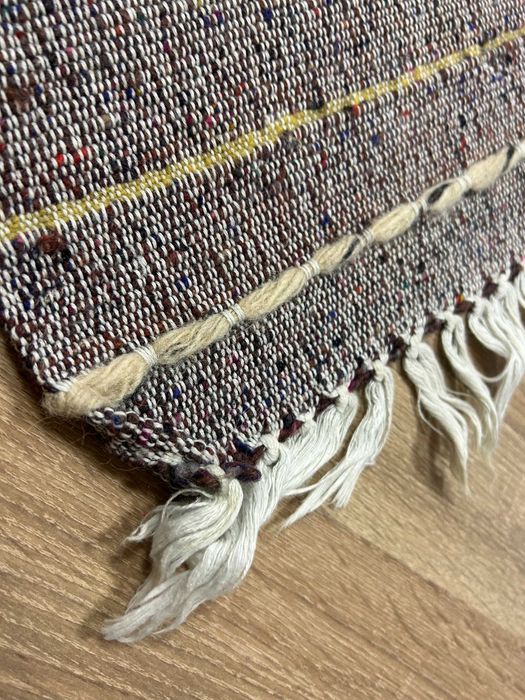 Ръчно тъкани малки пътечки с вълнена нишка