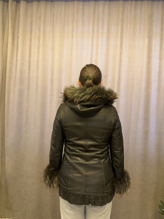 Куртка кожанная с капюшоном