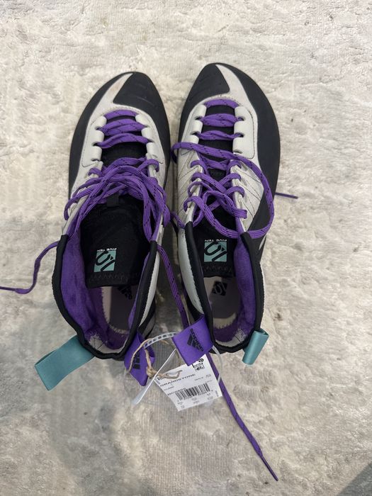 Скальные туфли Adidas