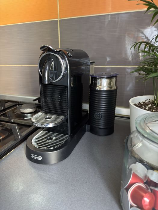 Aparat de cafea Nespresso De’Longhi CitiZ & Milk