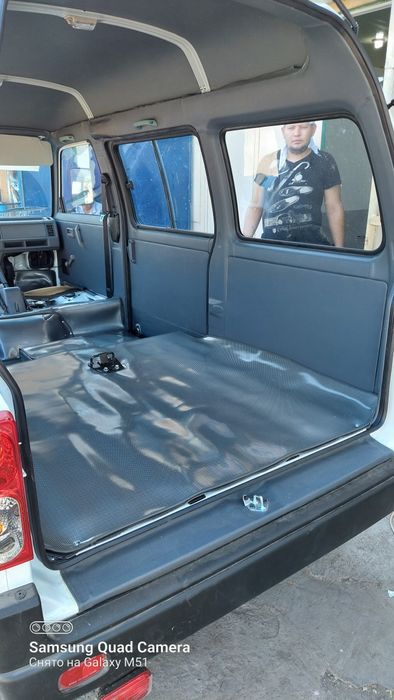 Damas salonniga koja tortish