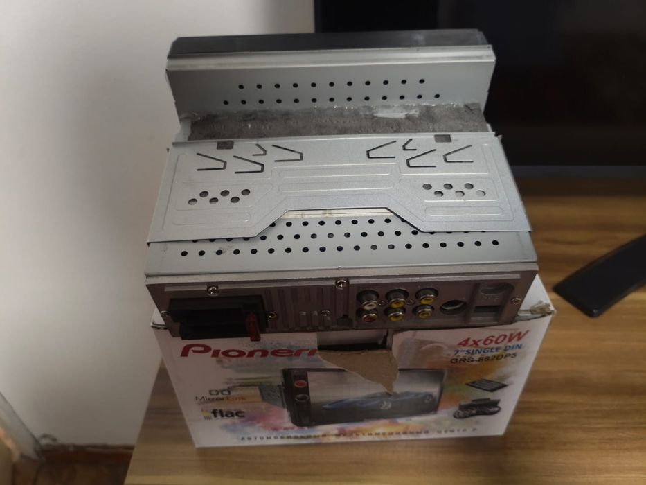 Автомагнитолла 2din