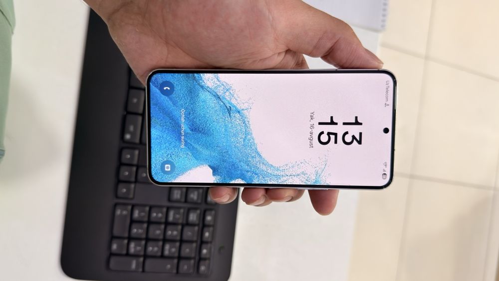 S22 256gb holati tiniq 1sim barter kucli telefonlarga