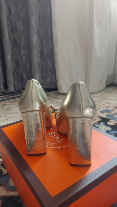 Продам кожаные туфли б/у 36 размер