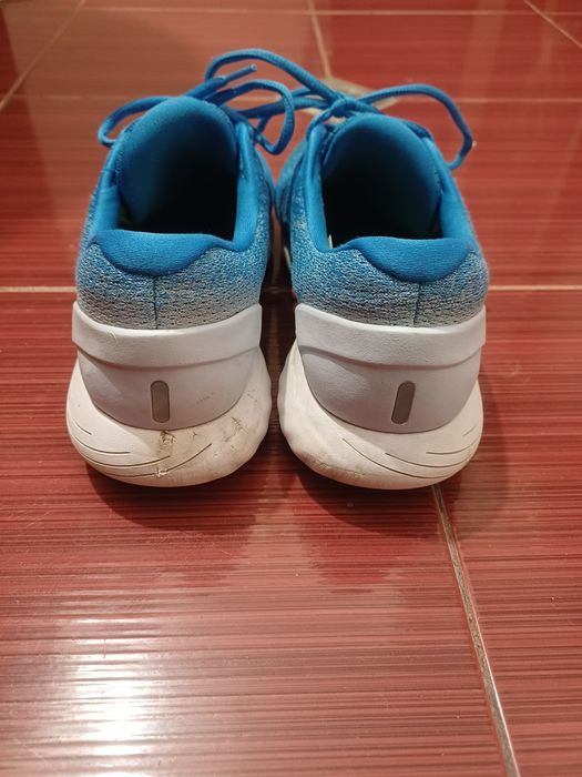 Оригинални маратонки найк