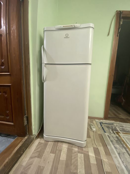 Холодильник Индезит