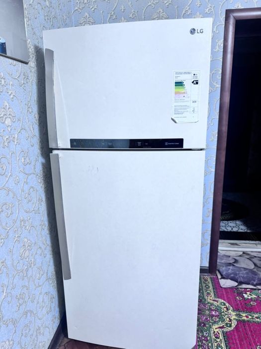 LG холодильник сатылады!