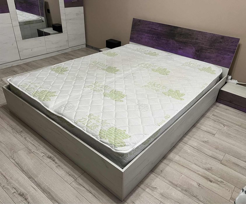 Спалня+матрак+нощни шкафчета