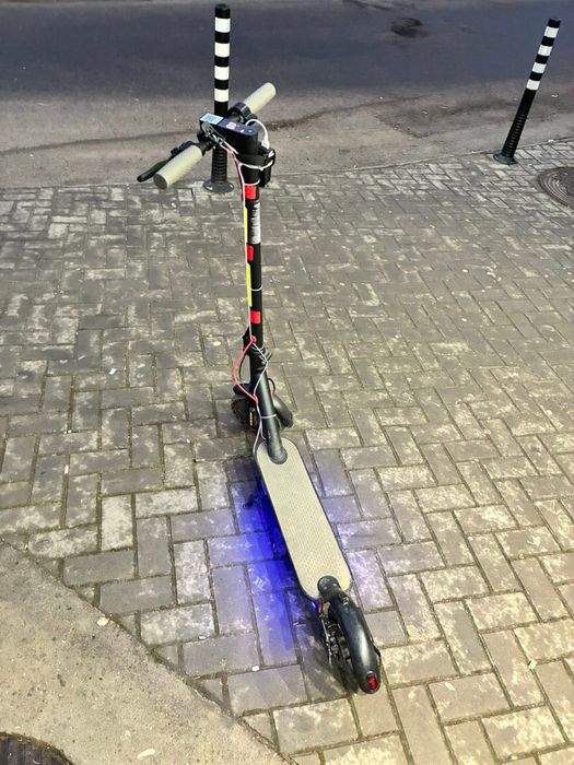 Vand sau schimb trotineta electrica