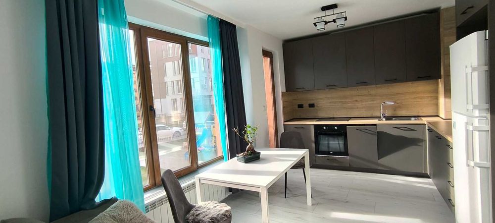 Тристаен апартамент в Манастирски ливади на ул.Иван Сусанин и гараж