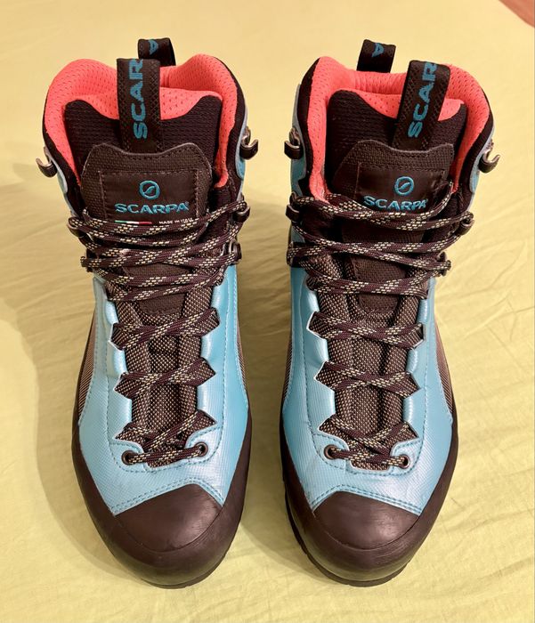 Quechua номер 39 и Scarpa ном 40, туристически обувки, боти планински