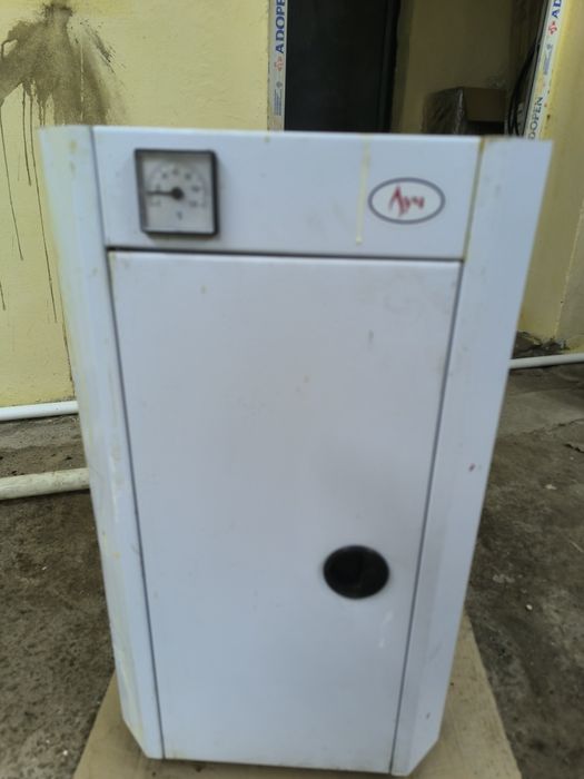 Продам котел напольный б/у на 80 кв