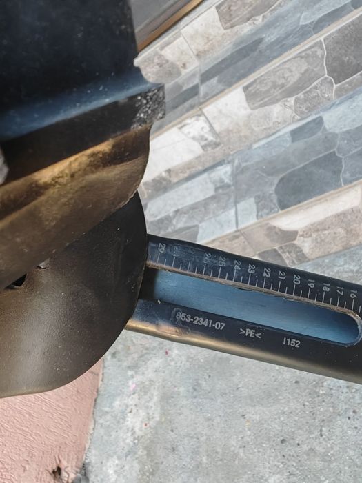 Vând bare Thule cu prindere pe plafon ,in stare perfecta