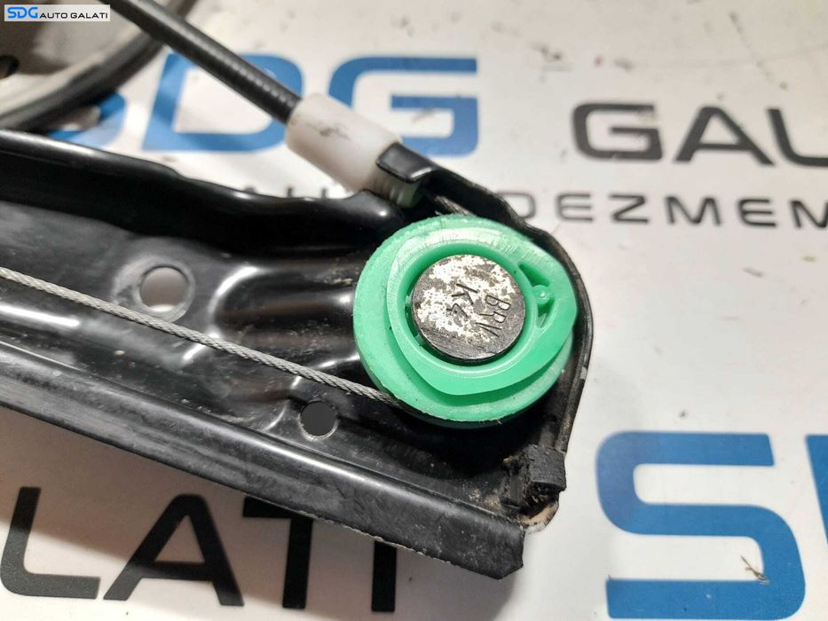 Macara Electrica Pentru Geam Usa Portiera Dreapta Spate Volkswagen Golf 6 Plus 2008 - 2013 Cod 1K4839462A [N0348]