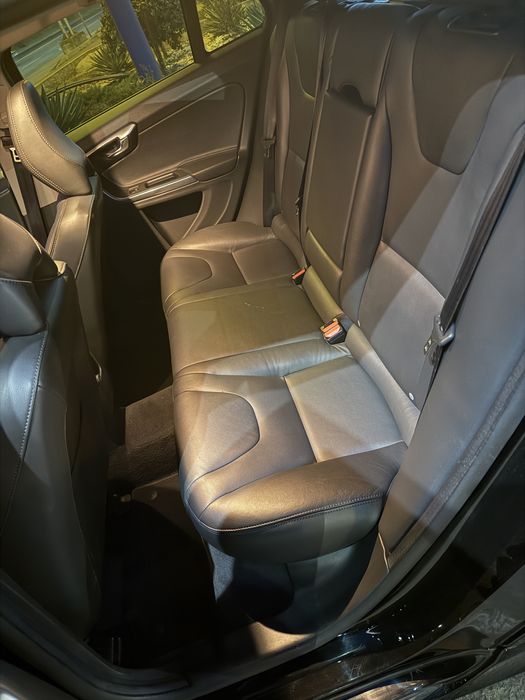 Volvo V60 2017 D4 190cp